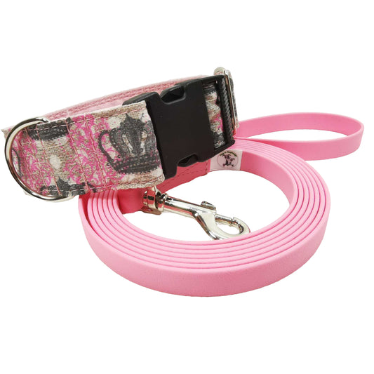 Hundehalsband Lederhalsband Paracord Zugstopp-Halsband Martingale Hundeleine Leine Lederleine Fettlederleine breites Halsband Klickverschluss Rollschnalle Ersatzbezug Flocke Hundebett Cosybed Hyggebed Donut Hundebett Flocke hundeschlafsack Hundedecke Hund Hunde Windhund luxus elegant exklusiv bequem handmade in Deutschland NRW gepolstert Softshell Brokat Dackel Dalmatiner Rhodesian Ridgeback Vizla Podenco Galgo Jagdhund Terrier Bulldogge OEB Frenchie Saluki Barsoi Labrador Cocker Spaniel Krone