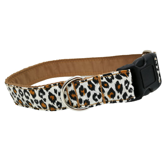 Hundehalsband Lederhalsband Paracord Zugstopp-Halsband Martingale Hundeleine Leine Lederleine Fettlederleine breites Halsband Klickverschluss Rollschnalle Ersatzbezug Flocke Hundebett Cosybed Hyggebed Donut Hundebett Flocke hundeschlafsack Hundedecke Hund Hunde Windhund luxus elegant exklusiv bequem handmade in Deutschland NRW gepolstert Softshell Brokat Dackel Dalmatiner Rhodesian Ridgeback Vizla Podenco Galgo Jagdhund Terrier Bulldogge OEB Frenchie Saluki Barsoi Labrador Cocker Spaniel Leoprint