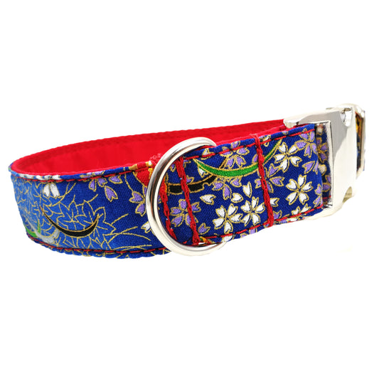 Hundehalsband Lederhalsband Paracord Zugstopp-Halsband Martingale Hundeleine Leine Lederleine Fettlederleine breites Halsband Klickverschluss Rollschnalle Ersatzbezug Flocke Hundebett Cosybed Hyggebed Donut Hundebett Flocke hundeschlafsack Hundedecke Hund Hunde Windhund luxus elegant exklusiv bequem handmade in Deutschland NRW gepolstert Softshell Brokat Dackel Dalmatiner Rhodesian Ridgeback Vizla Podenco Galgo Jagdhund Terrier Bulldogge OEB Frenchie Saluki Barsoi Labrador Cocker Spaniel schmetterling