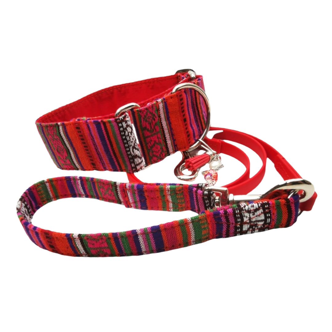 Hundehalsband Lederhalsband Paracord Zugstopp-Halsband Martingale Hundeleine Leine Lederleine Fettlederleine breites Halsband Klickverschluss Rollschnalle Ersatzbezug Flocke Hundebett Cosybed Hyggebed Donut Hundebett Flocke hundeschlafsack Hundedecke Hund Hunde Windhund luxus elegant exklusiv bequem handmade in Deutschland NRW gepolstert Softshell Brokat Dackel Dalmatiner Rhodesian Ridgeback Vizla Podenco Galgo Jagdhund Terrier Bulldogge OEB Frenchie Saluki Barsoi Labrador Cocker biothane mexico ethno
