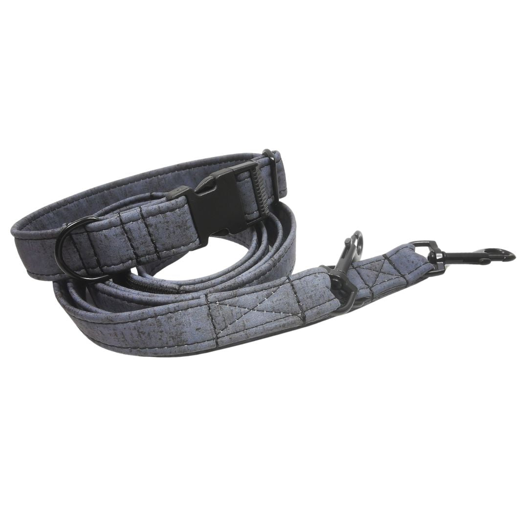 Hundehalsband Lederhalsband Paracord Zugstopp-Halsband Martingale Hundeleine Leine Lederleine Fettlederleine breites Halsband Klickverschluss Rollschnalle Ersatzbezug Flocke Hundebett Cosybed Hyggebed Donut Hundebett Flocke hundeschlafsack Hundedecke Hund Hunde Windhund luxus elegant exklusiv bequem handmade in Deutschland NRW gepolstert Softshell Brokat Dackel Dalmatiner Rhodesian Ridgeback Vizla Podenco Galgo Jagdhund Terrier Bulldogge OEB Frenchie Saluki Barsoi Labrador Cocker Spaniel Gurtband Outdoor