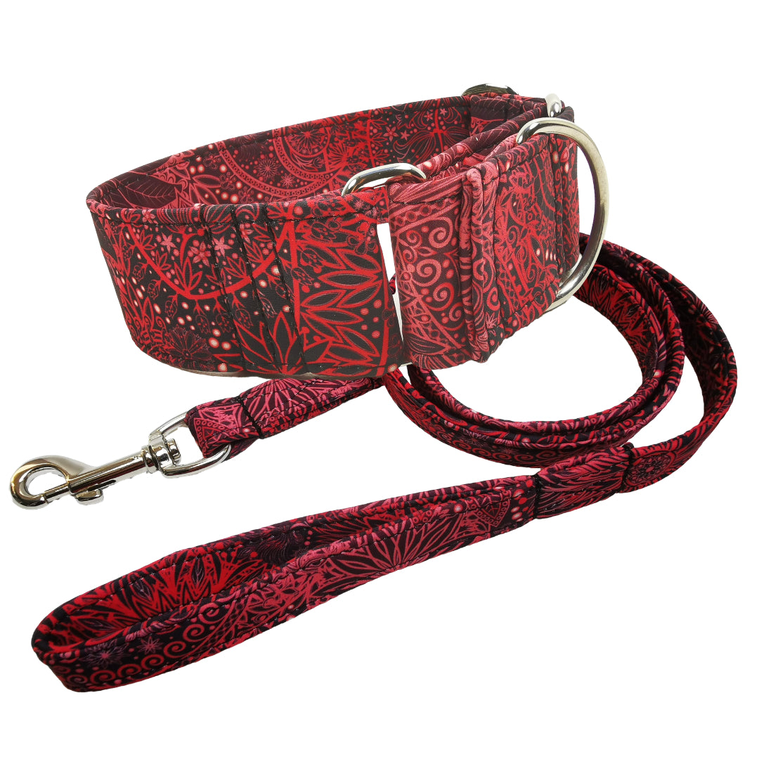 Hundehalsband Lederhalsband Paracord Zugstopp-Halsband Martingale Hundeleine Leine Lederleine Fettlederleine breites Halsband Klickverschluss Rollschnalle Ersatzbezug Flocke Hundebett Cosybed Hyggebed Donut Hundebett Flocke hundeschlafsack Hundedecke Hund Hunde Windhund luxus elegant exklusiv bequem handmade in Deutschland NRW gepolstert Softshell Brokat Dackel Dalmatiner Rhodesian Ridgeback Vizla Podenco Galgo Jagdhund Terrier Bulldogge OEB Frenchie Saluki Barsoi Labrador Cocker Spaniel Softshell spitze