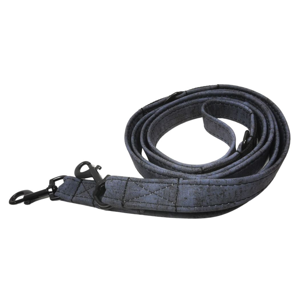 Hundehalsband Lederhalsband Paracord Zugstopp-Halsband Martingale Hundeleine Leine Lederleine Fettlederleine breites Halsband Klickverschluss Rollschnalle Ersatzbezug Flocke Hundebett Cosybed Hyggebed Donut Hundebett Flocke hundeschlafsack Hundedecke Hund Hunde Windhund luxus elegant exklusiv bequem handmade in Deutschland NRW gepolstert Softshell Brokat Dackel Dalmatiner Rhodesian Ridgeback Vizla Podenco Galgo Jagdhund Terrier Bulldogge OEB Frenchie Saluki Barsoi Labrador Cocker Spaniel Gurtband Outdoor