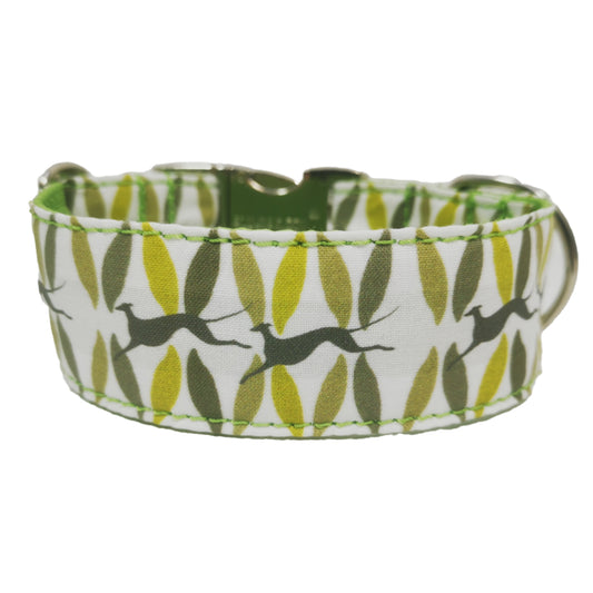 Hundehalsband Lederhalsband Paracord Zugstopp-Halsband Martingale Hundeleine Leine Lederleine Fettlederleine breites Halsband Klickverschluss Rollschnalle Ersatzbezug Flocke Hundebett Cosybed Hyggebed Donut Hundebett Flocke hundeschlafsack Hundedecke Hund Hunde Windhund luxus elegant exklusiv bequem handmade in Deutschland NRW gepolstert Softshell Brokat Dackel Dalmatiner Rhodesian Ridgeback Vizla Podenco Galgo Jagdhund Terrier Bulldogge OEB Frenchie Saluki Barsoi Labrador Cocker biothane windhundhalsband