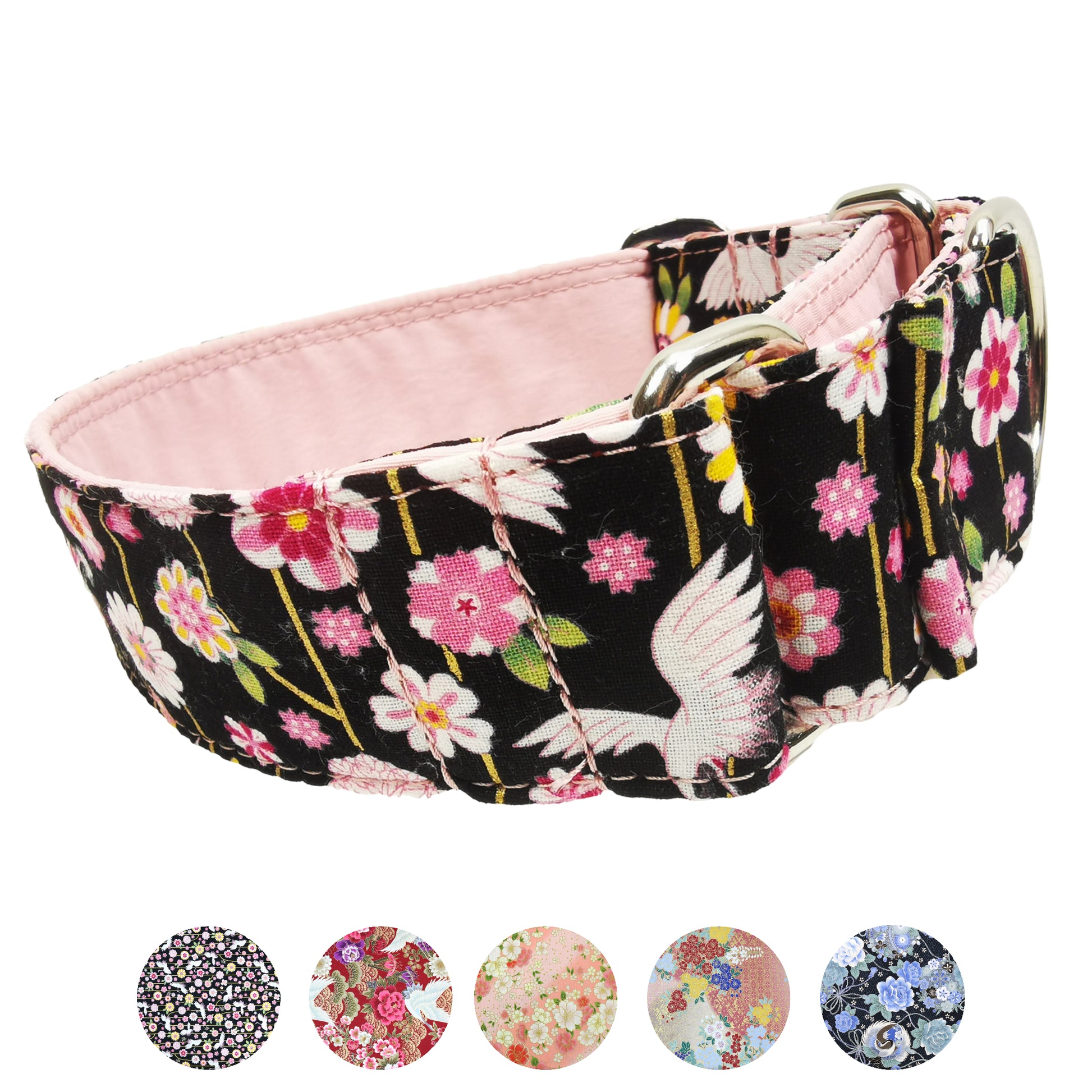 Hundehalsband Lederhalsband Paracord Zugstopp-Halsband Martingale Hundeleine Leine Lederleine Fettlederleine breites Halsband Klickverschluss Rollschnalle Ersatzbezug Flocke Hundebett Cosybed Hyggebed Donut Hundebett Flocke hundeschlafsack Hundedecke Hund Hunde Windhund luxus elegant exklusiv bequem handmade in Deutschland NRW gepolstert Softshell Brokat Dackel Dalmatiner Rhodesian Ridgeback Vizla Podenco Galgo Jagdhund Terrier Bulldogge OEB Frenchie Saluki Barsoi Labrador Cocker Spaniel Japan