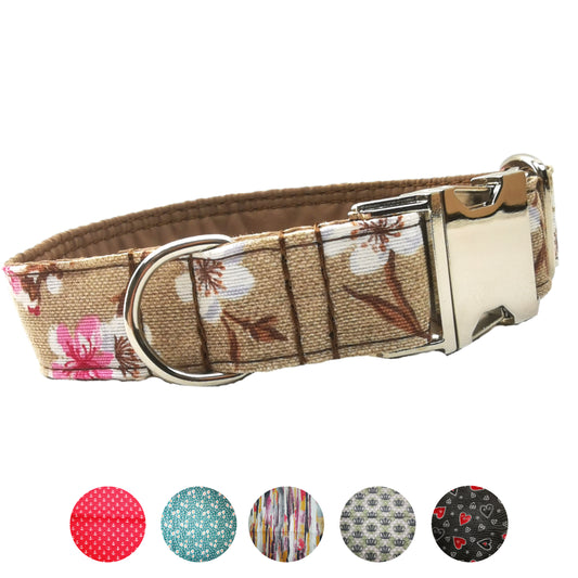Hundehalsband Lederhalsband Paracord Zugstopp-Halsband Martingale Hundeleine Leine Lederleine Fettlederleine breites Halsband Klickverschluss Rollschnalle Ersatzbezug Flocke Hundebett Cosybed Hyggebed Donut Hundebett Flocke hundeschlafsack Hundedecke Hund Hunde Windhund luxus elegant exklusiv bequem handmade in Deutschland NRW gepolstert Softshell Brokat Dackel Dalmatiner Rhodesian Ridgeback Vizla Podenco Galgo Jagdhund Terrier Bulldogge OEB Frenchie Saluki Barsoi Labrador Cocker Spaniel Kirschblüte