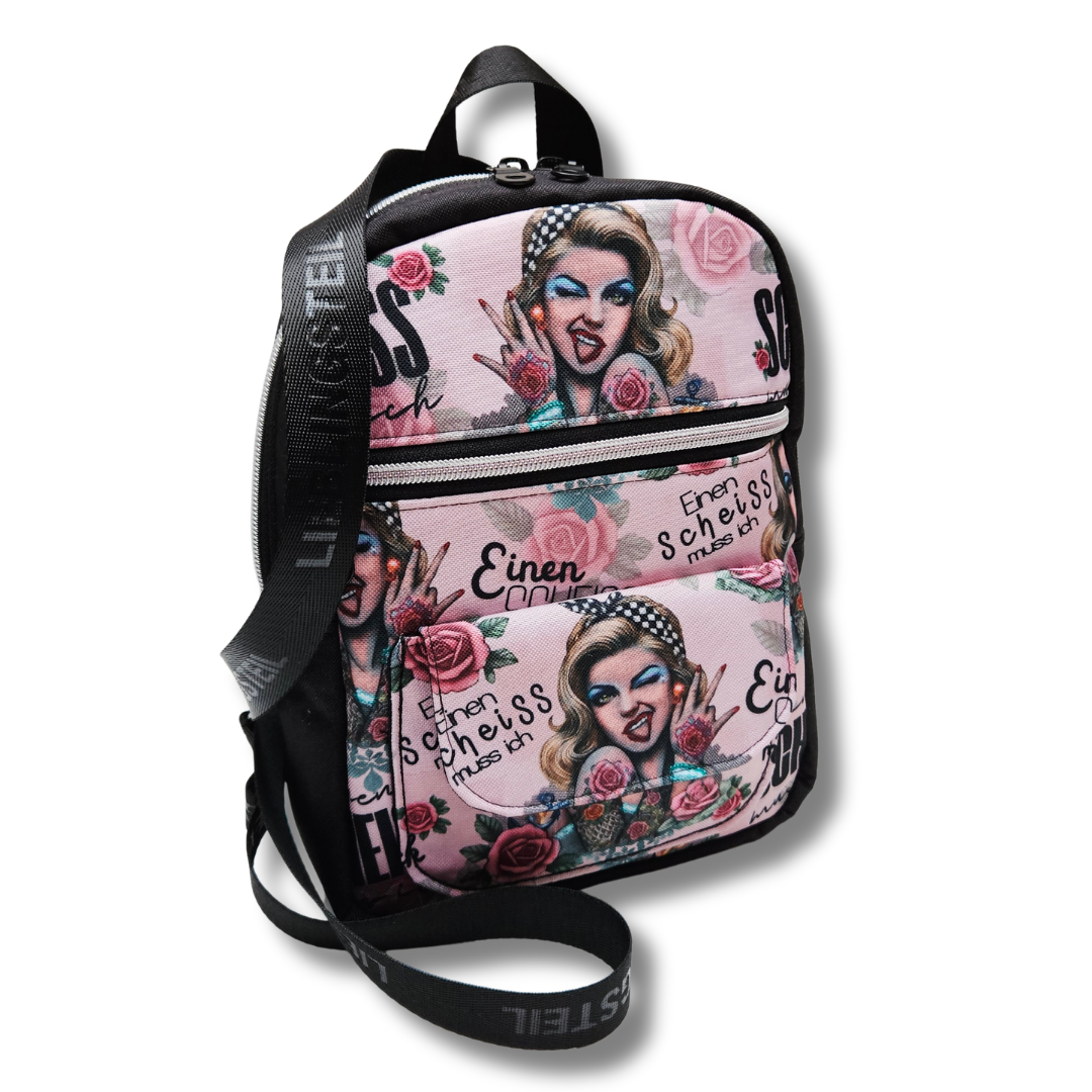 Handgemachter Design-City-Rucksack aus wasserabweisendem, robustem und buntem Outdoorstoff mit mit praktischem Reißverschlussfach und Magnetverschluss-Steckfach und verstellbaren Gurtband-Trägern von Angys DogDesign