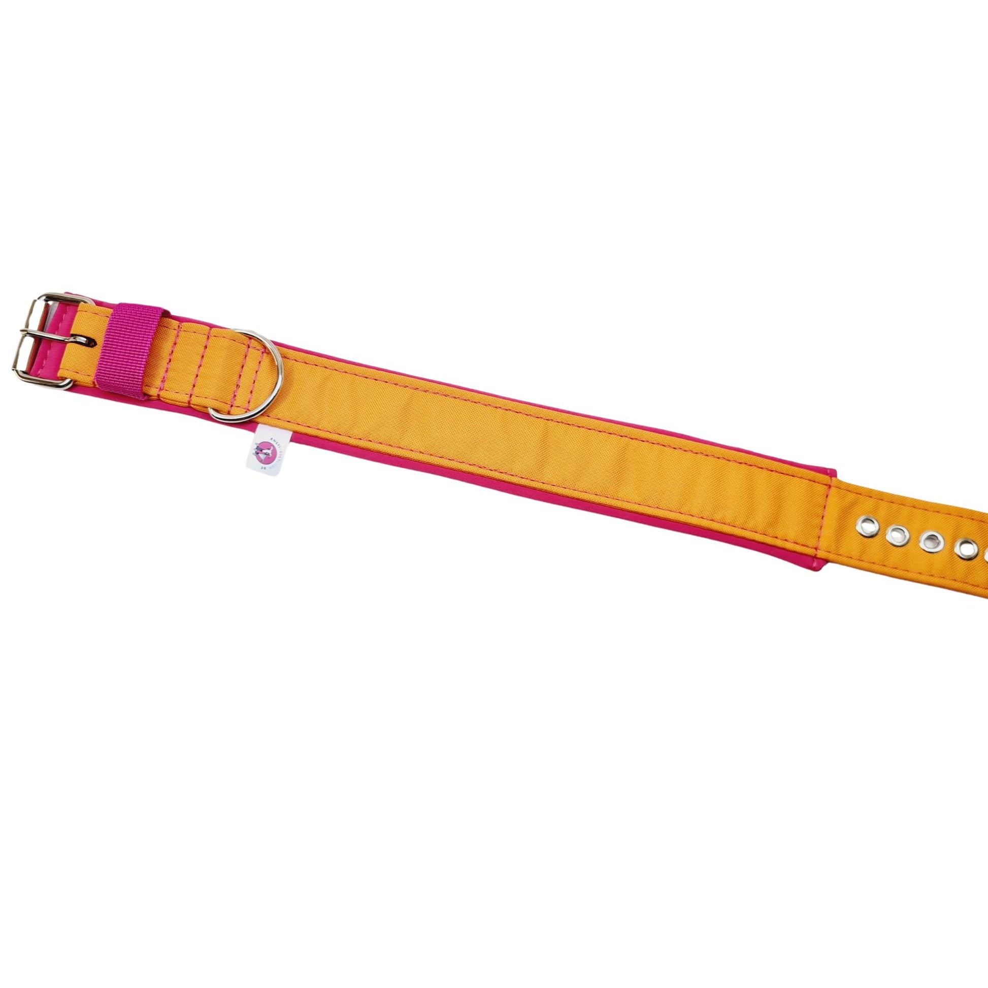 Hundehalsband Lederhalsband Paracord Zugstopp-Halsband Martingale Hundeleine Leine Lederleine Fettlederleine breites Halsband Klickverschluss Rollschnalle Ersatzbezug Flocke Hundebett Cosybed Hyggebed Donut Hundebett Flocke hundeschlafsack Hundedecke Hund Hunde Windhund luxus elegant exklusiv bequem handmade in Deutschland NRW gepolstert Softshell Brokat Dackel Dalmatiner Rhodesian Ridgeback Vizla Podenco Galgo Jagdhund Terrier Bulldogge OEB Frenchie Saluki Barsoi Labrador Cocker Spaniel Gurtband Outdoor