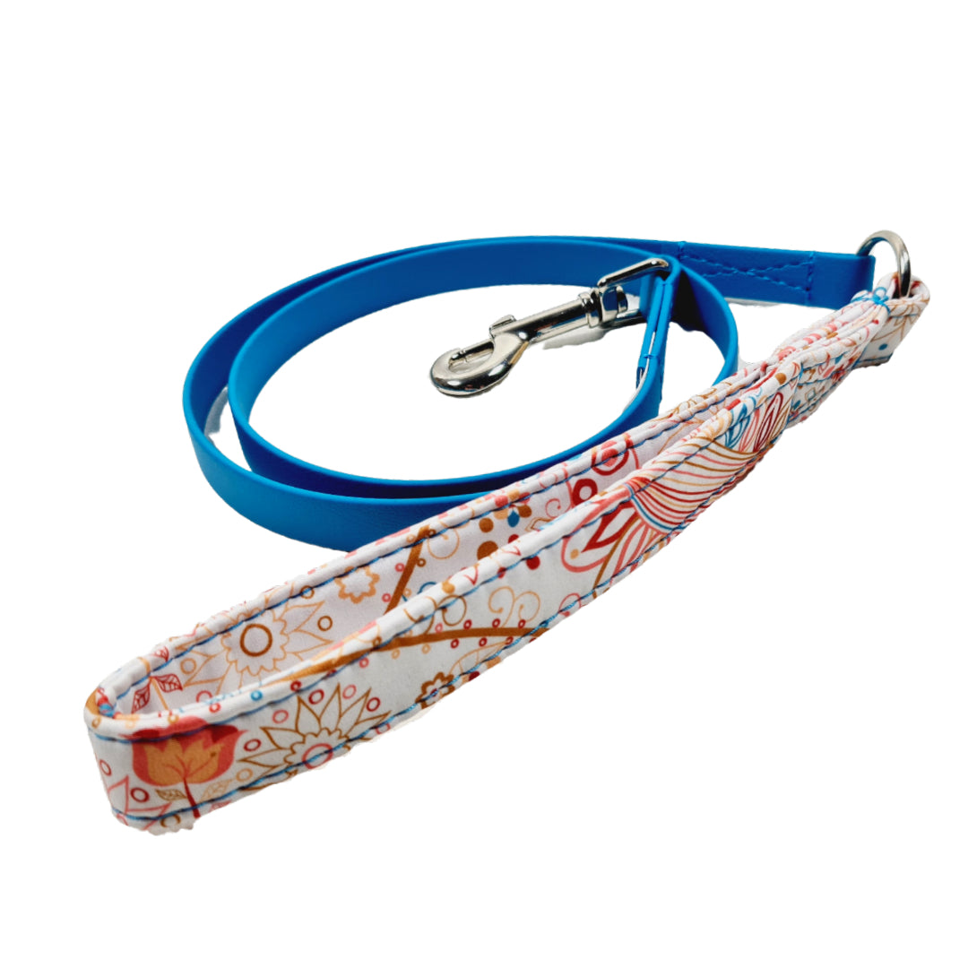 Hundehalsband Lederhalsband Paracord Zugstopp-Halsband Martingale Hundeleine Leine Lederleine Fettlederleine breites Halsband Klickverschluss Rollschnalle Ersatzbezug Flocke Hundebett Cosybed Hyggebed Donut Hundebett Flocke hundeschlafsack Hundedecke Hund Hunde Windhund luxus elegant exklusiv bequem handmade in Deutschland NRW gepolstert Softshell Brokat Dackel Dalmatiner Rhodesian Ridgeback Vizla Podenco Galgo Jagdhund Terrier Bulldogge OEB Frenchie Saluki Barsoi Labrador Cocker Spaniel Gurtband Outdoor
