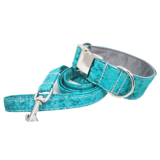 Hundehalsband Lederhalsband Paracord Zugstopp-Halsband Martingale Hundeleine Leine Lederleine Fettlederleine breites Halsband Klickverschluss Rollschnalle Ersatzbezug Flocke Hundebett Cosybed Hyggebed Donut Hundebett Flocke hundeschlafsack Hundedecke Hund Hunde Windhund luxus elegant exklusiv bequem handmade in Deutschland NRW gepolstert Softshell Brokat Dackel Dalmatiner Rhodesian Ridgeback Vizla Podenco Galgo Jagdhund Terrier Bulldogge OEB Frenchie Saluki Barsoi Labrador Cocker Spaniel glitzer türkis city